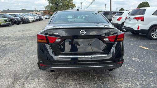 2022 Nissan Altima SR FWD