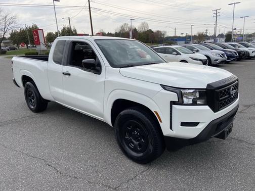 2024 Nissan Frontier S