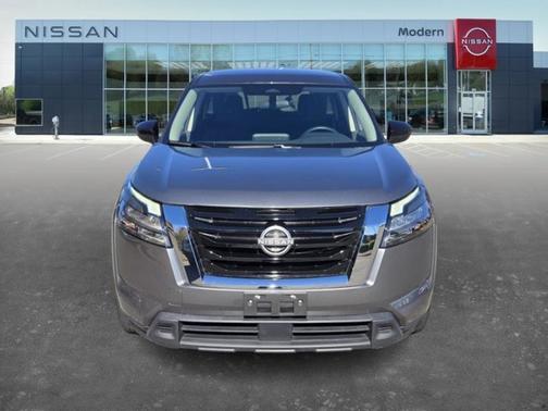 2023 Nissan Pathfinder S