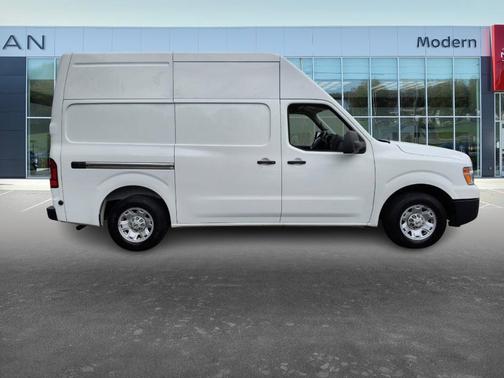 2018 Nissan NV Cargo NV2500 HD S/SV V6/V8