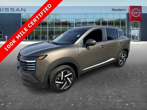 Canyon Bronze M 2025 Nissan Kicks SV