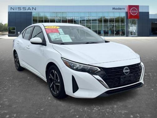 Cloud White 2024 Nissan Sentra SV