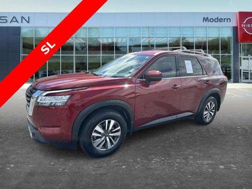 2022 Nissan Pathfinder SL
