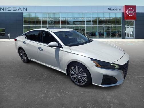 2025 Nissan Altima SL