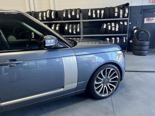 2020 Land Rover Range Rover P525 HSE