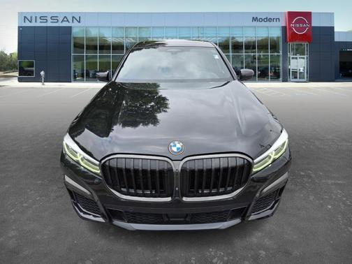 2021 BMW 750 i xDrive