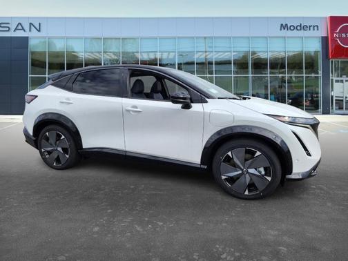 2025 Nissan ARIYA PLATINUM+