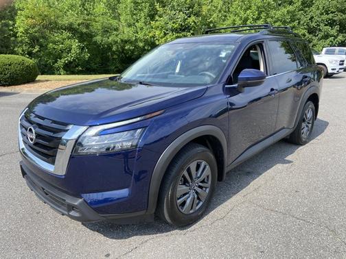 Deep Ocean Blue 2025 Nissan Pathfinder SV