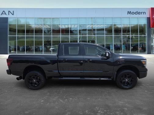 2019 Nissan Titan XD SL