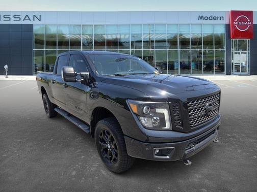 2019 Nissan Titan XD SL