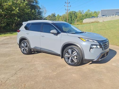 Boulder Gray Metallic 2024 Nissan Rogue SL