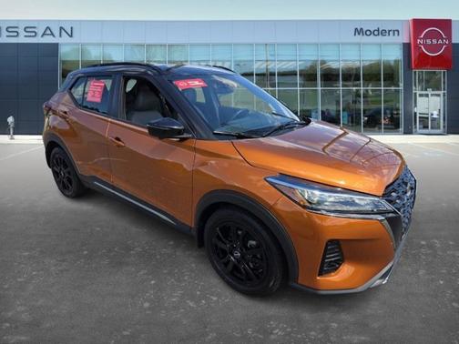 2023 Nissan Kicks SR
