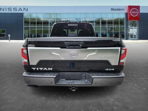 2023 Nissan Titan Platinum Reserve