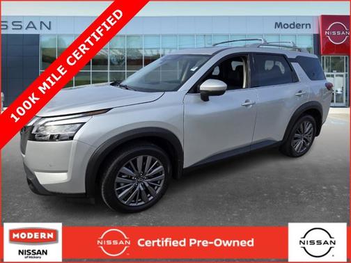 2024 Nissan Pathfinder SL