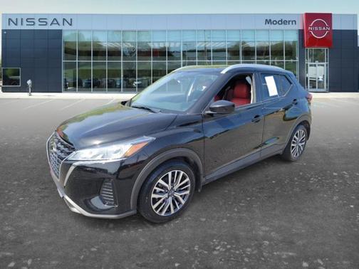Super Black 2023 Nissan Kicks SV