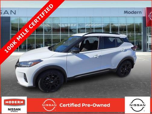 2022 Nissan Kicks SR