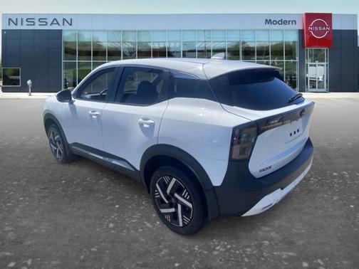 Fresh Powder 2025 Nissan Kicks SV
