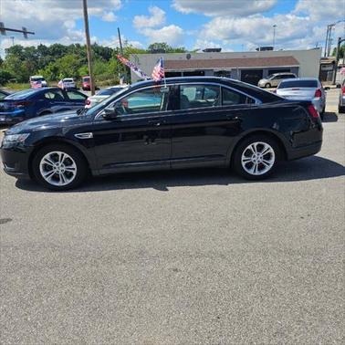 2016 Ford Taurus SE