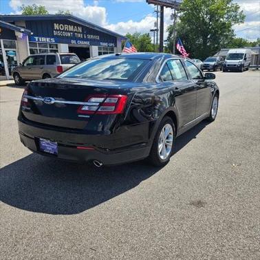2016 Ford Taurus SE