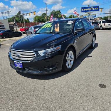 2016 Ford Taurus SE