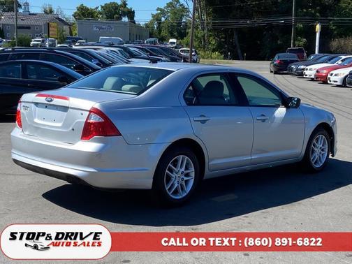 2011 Ford Fusion S
