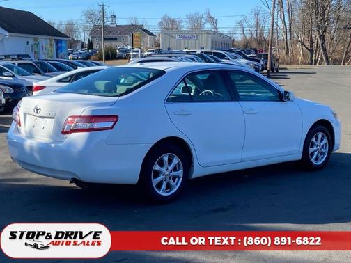 2011 Toyota Camry LE