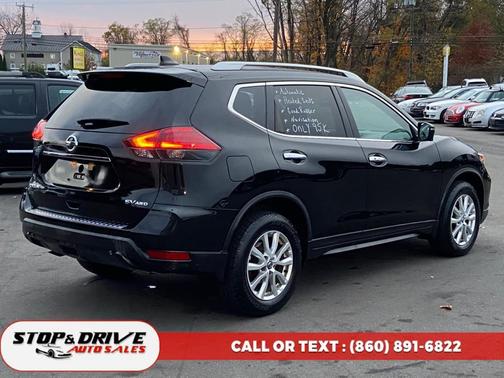 2017 Nissan Rogue SV