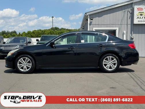 Black 2013 INFINITI G37x Base
