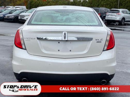 2010 Lincoln MKS Base