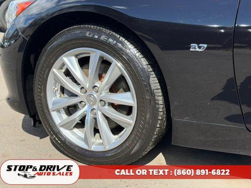 2015 INFINITI Q50 Premium