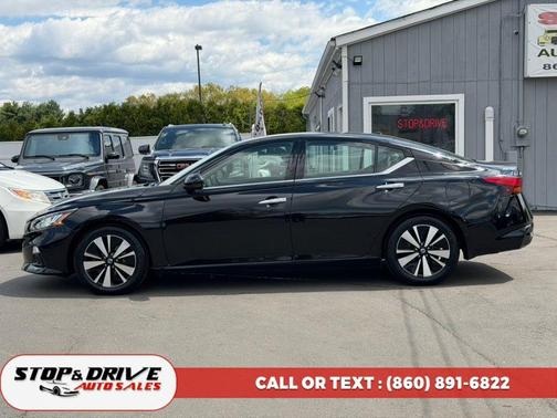 Super Black 2019 Nissan Altima 2.5 SL