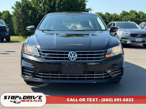 Black Uni 2016 Volkswagen Passat 1.8T R-Line