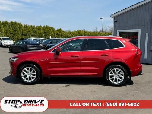 Fusion Red Metallic 2018 Volvo XC60 T5 Momentum
