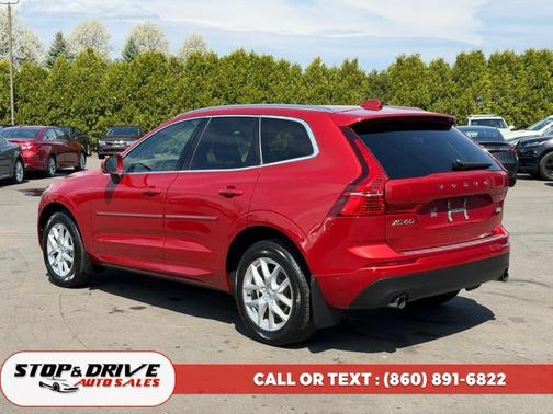 Fusion Red Metallic 2018 Volvo XC60 T5 Momentum