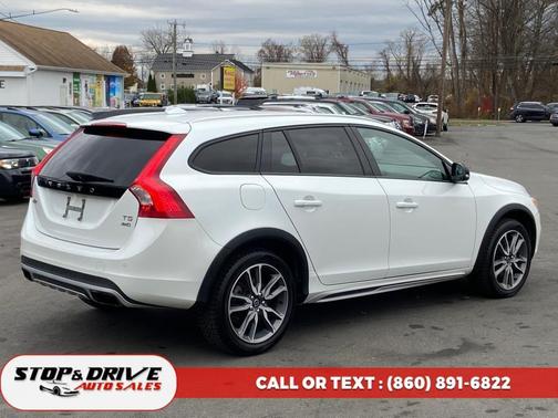 2016 Volvo V60 Cross Country T5