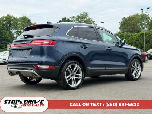 Midnight Sapphire Blue Metallic 2017 Lincoln MKC Reserve
