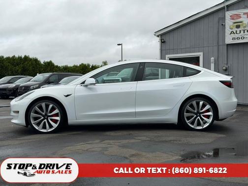 Pearl White Multi-Coat 2018 Tesla Model 3 Performance