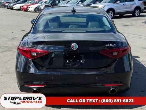 2018 Alfa Romeo Giulia Base