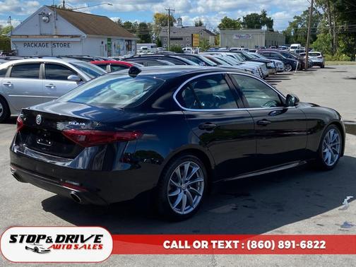 2018 Alfa Romeo Giulia Base