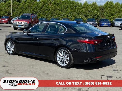 2018 Alfa Romeo Giulia Base