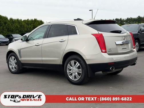 GOLD 2016 Cadillac SRX Luxury Collection