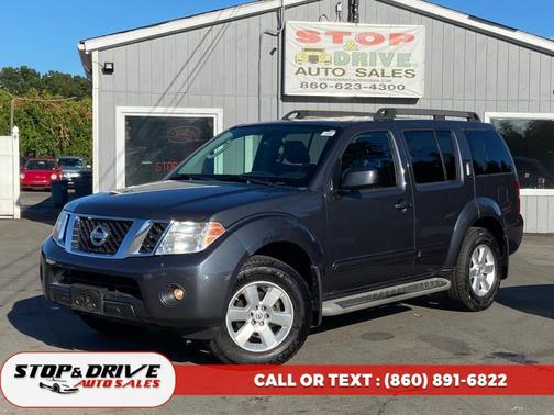 2012 Nissan Pathfinder LE
