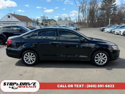 Black Uni 2014 Volkswagen Jetta Auto SE w/Connectivity