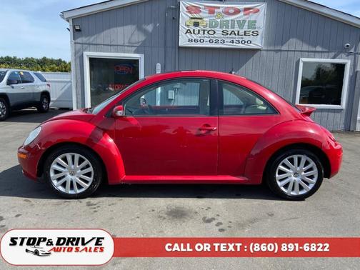 2008 Volkswagen New Beetle S