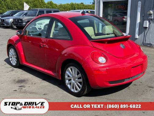 2008 Volkswagen New Beetle S