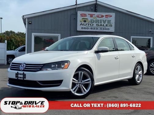 2014 Volkswagen Passat 1.8T Auto SE w/Sunroof & Nav