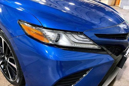 Blue Streak Metallic 2019 Toyota Camry XSE
