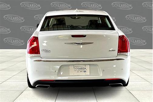 2018 Chrysler 300 Limited