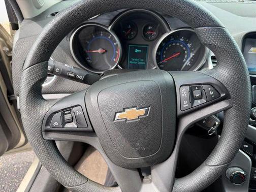 Champagne Silver 2016 Chevrolet Cruze Limited 1LT