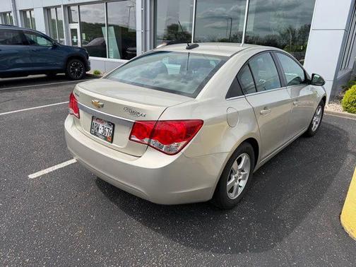 Champagne Silver 2016 Chevrolet Cruze Limited 1LT